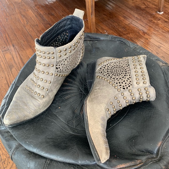 Anine Bing grey/silver studded laser cut booties - Picture 7 of 9